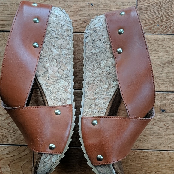 Yess shoes - Picture 2 of 2